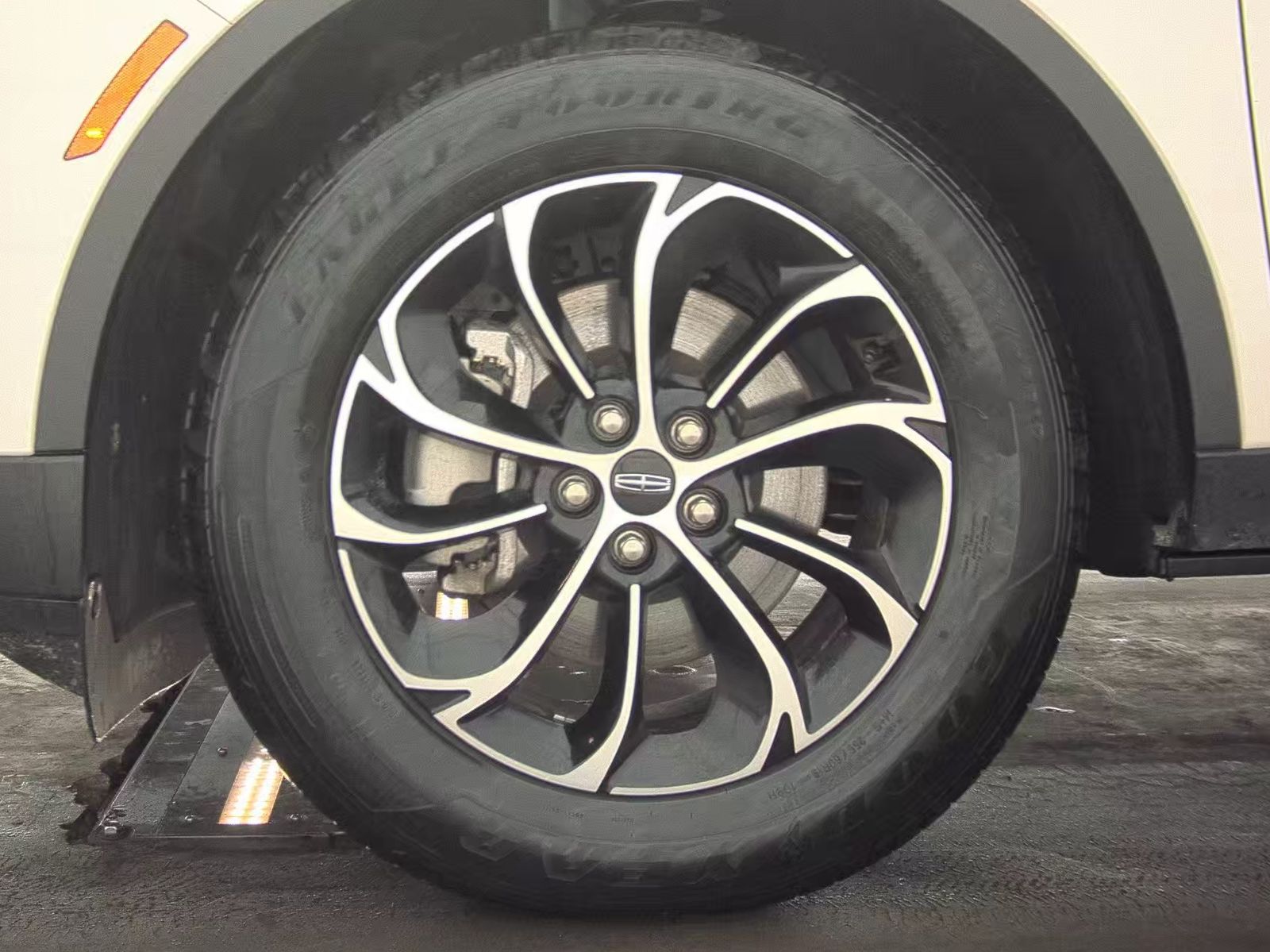 2025 Lincoln Nautilus Premiere AWD