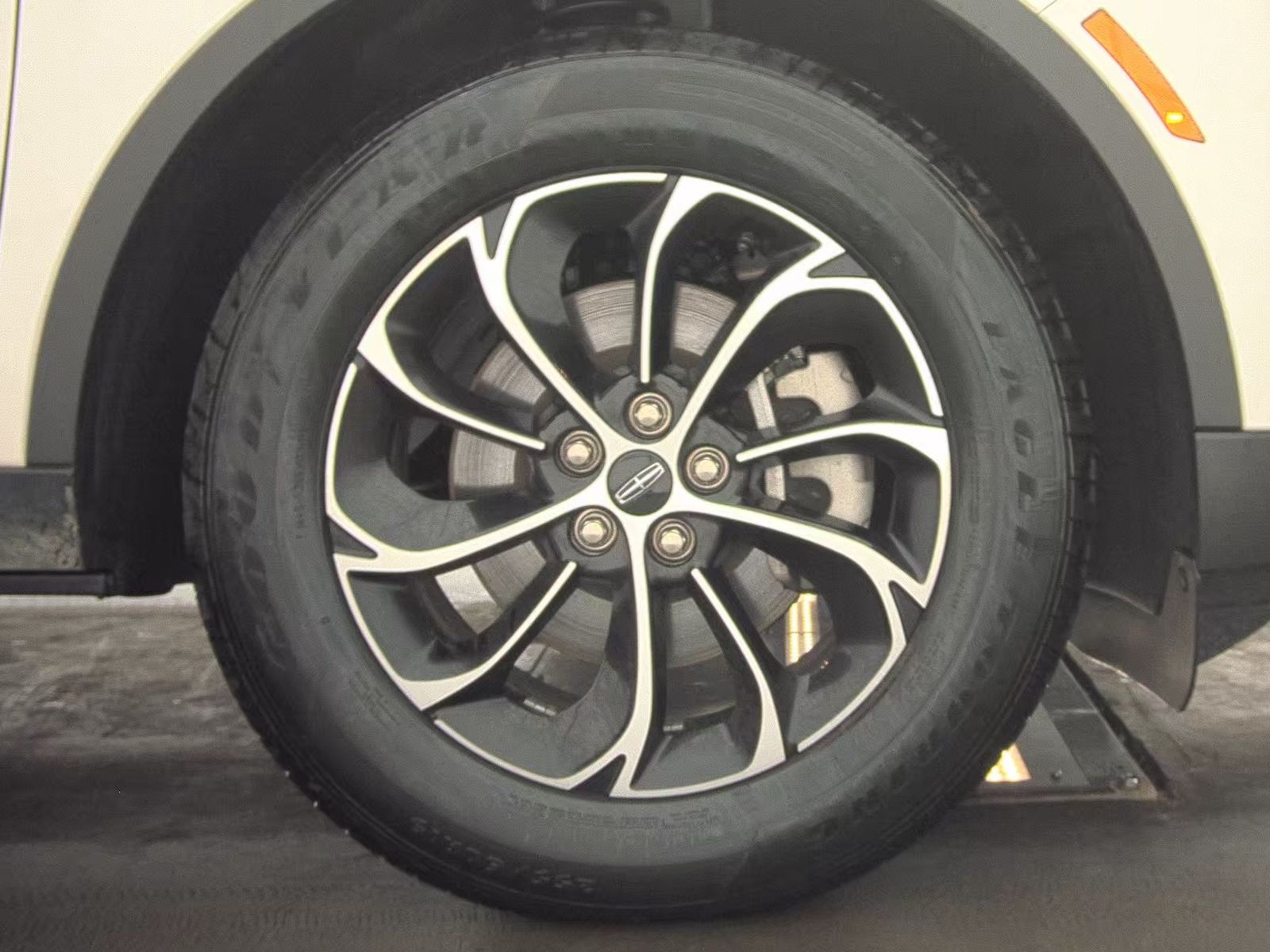 2025 Lincoln Nautilus Premiere AWD