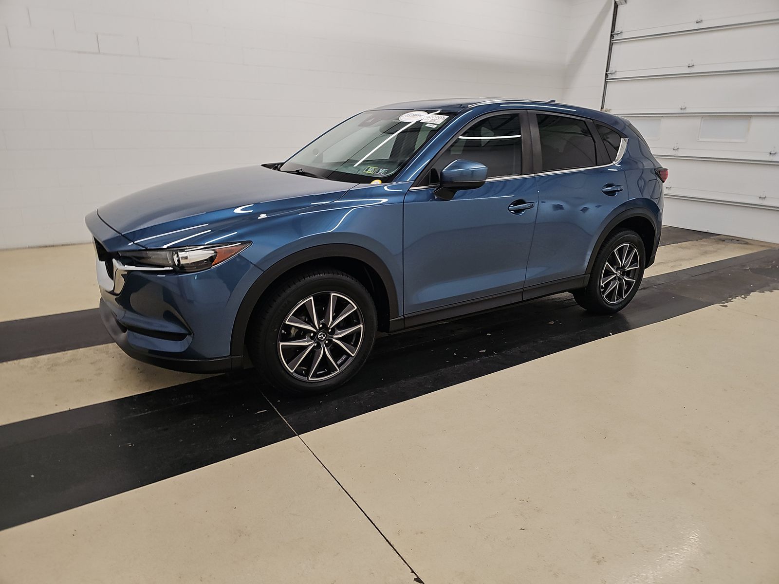 2018 Mazda CX-5 Touring's photo