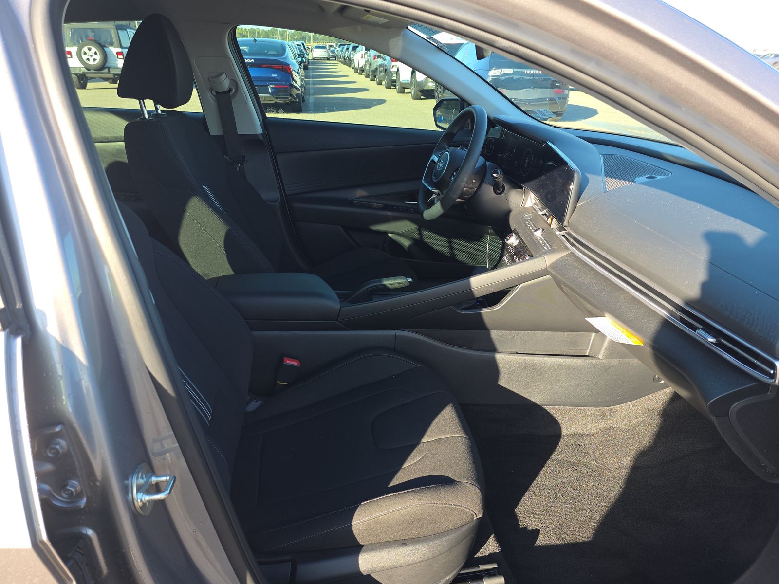 2024 Hyundai Elantra SEL FWD