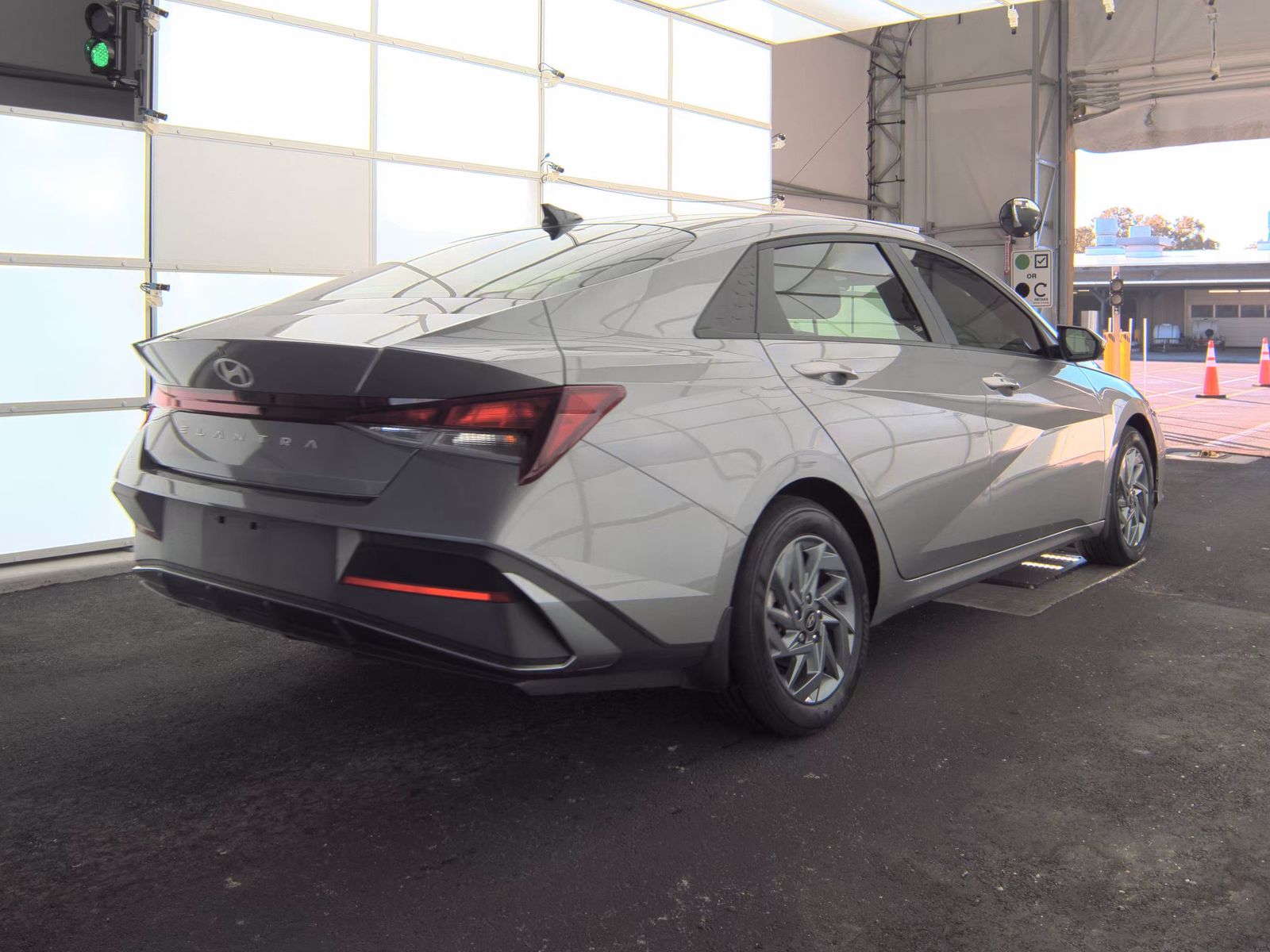 2024 Hyundai Elantra SEL FWD