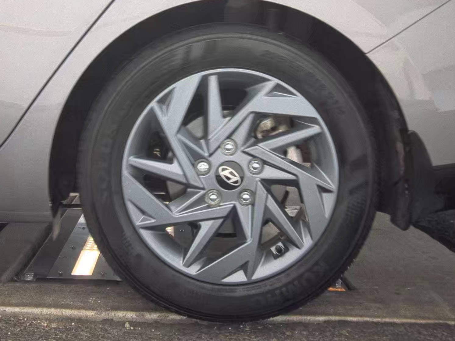 2024 Hyundai Elantra SEL FWD