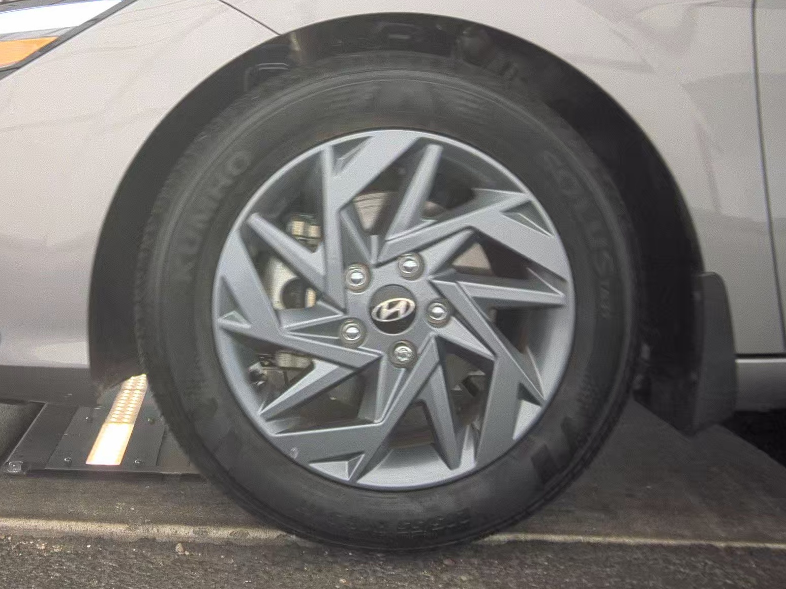 2024 Hyundai Elantra SEL FWD