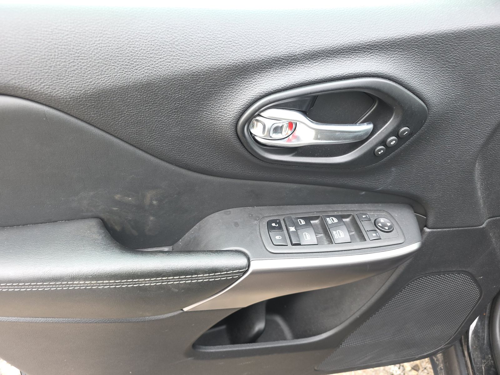 2022 Jeep Cherokee Limited AWD