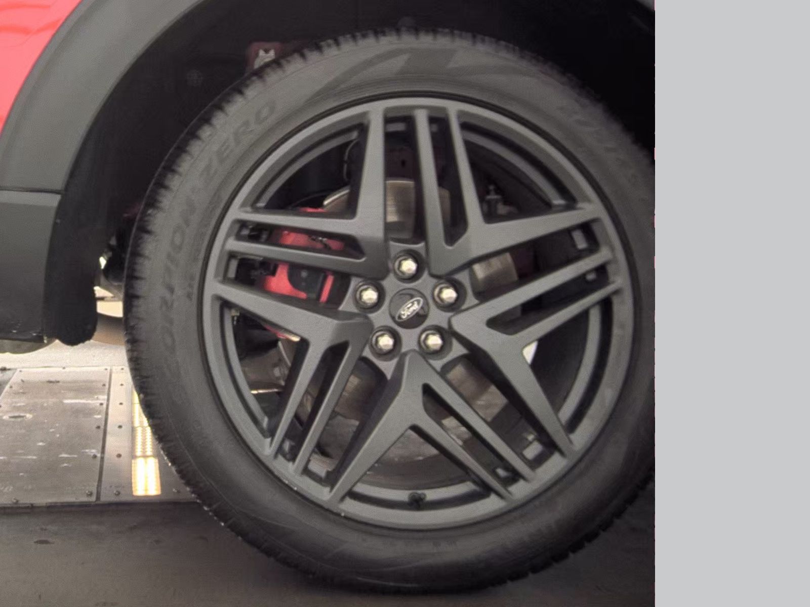 2025 Ford Explorer ST AWD