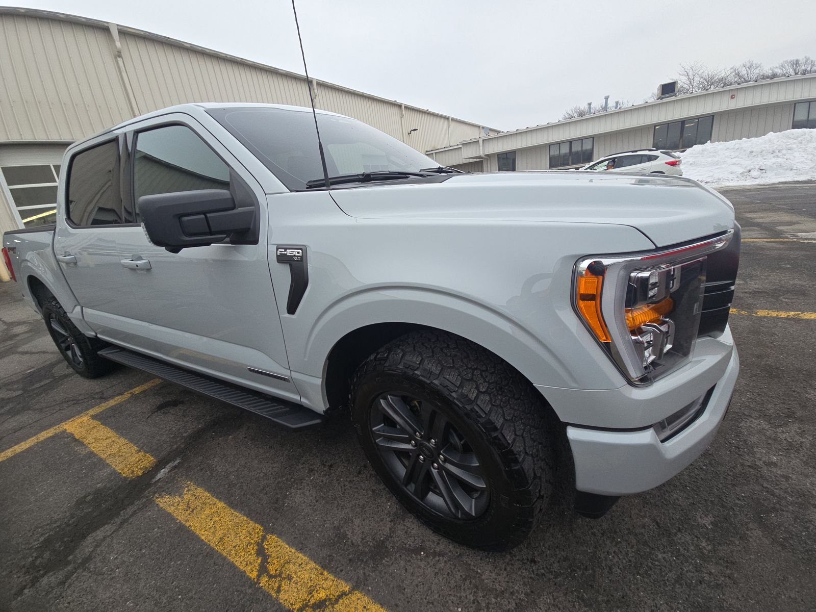 2023 Ford F-150 Hybrid XLT AWD