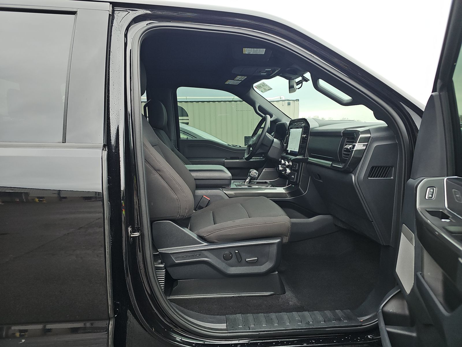 2023 Ford F-150 Lariat AWD