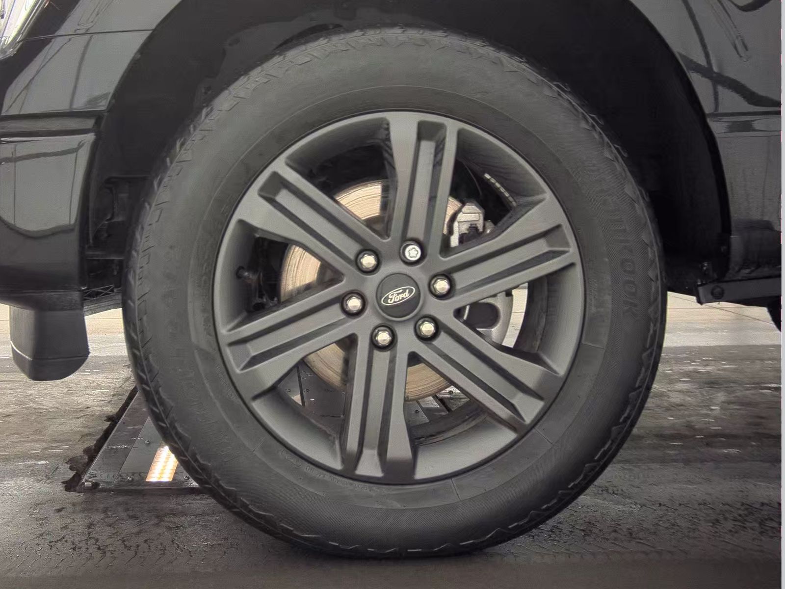 2023 Ford F-150 Lariat AWD