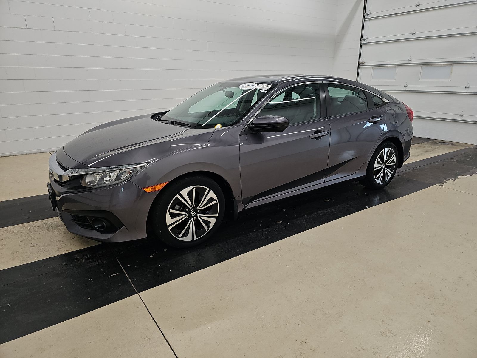 2017 Honda Civic EX-T's photo