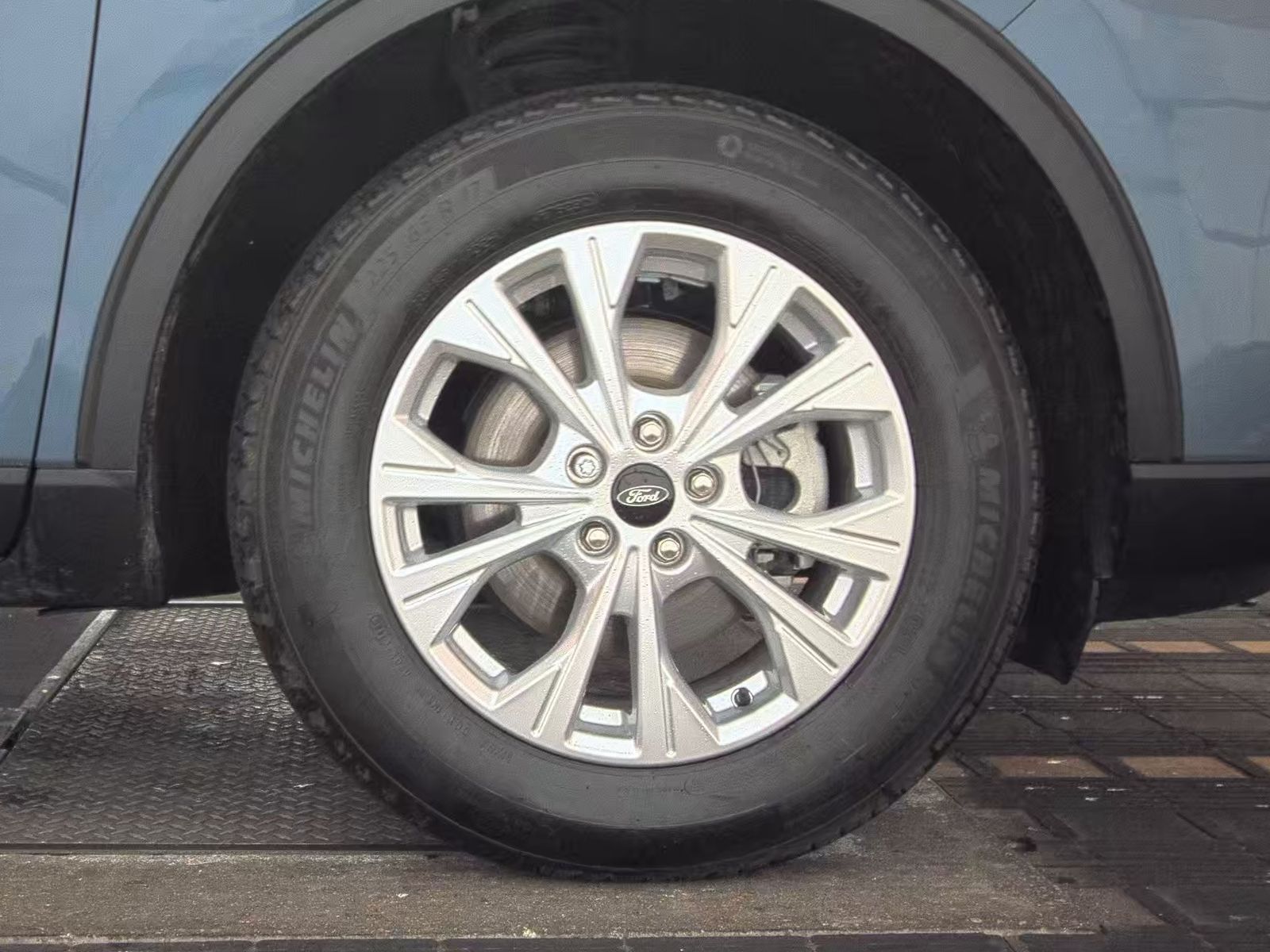 2025 Ford Escape Active FWD