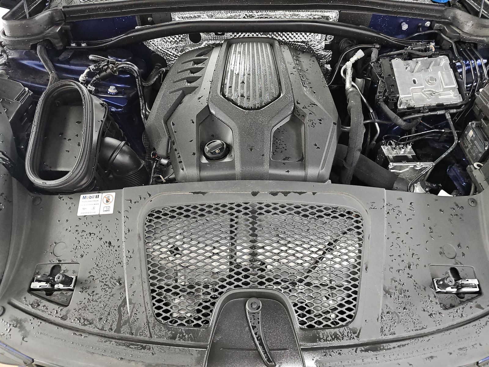 2024 Porsche Macan Base AWD