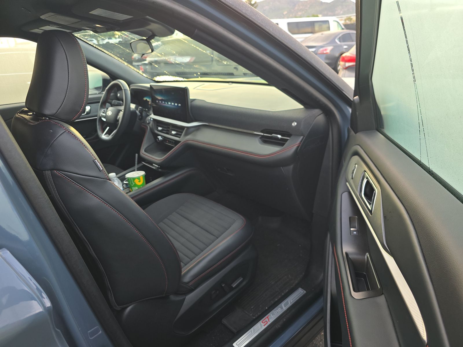 2025 Ford Explorer ST-Line AWD