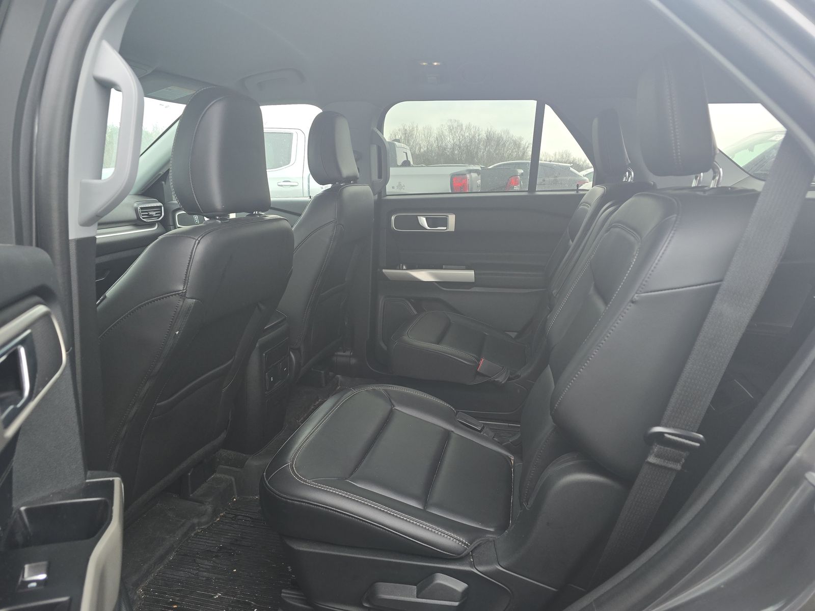 2023 Ford Explorer XLT AWD