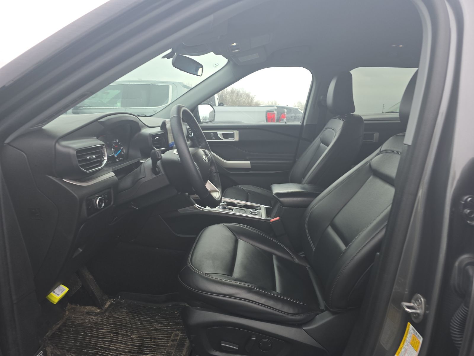 2023 Ford Explorer XLT AWD