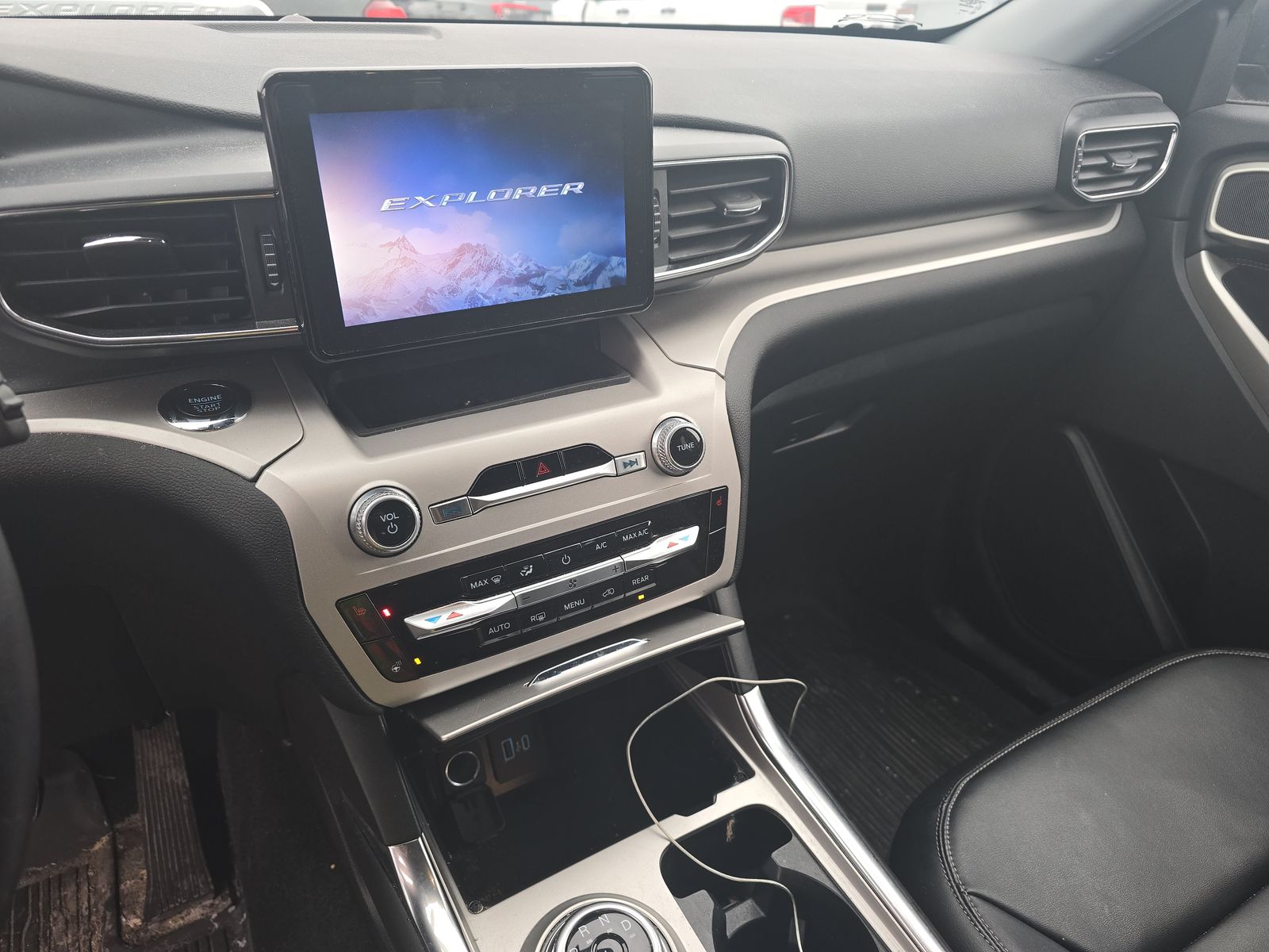 2023 Ford Explorer XLT AWD