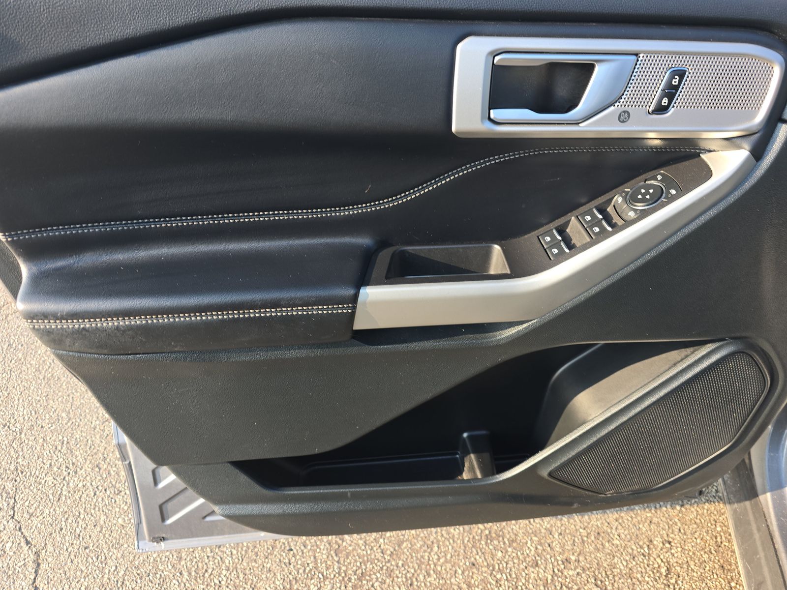 2023 Ford Explorer XLT AWD