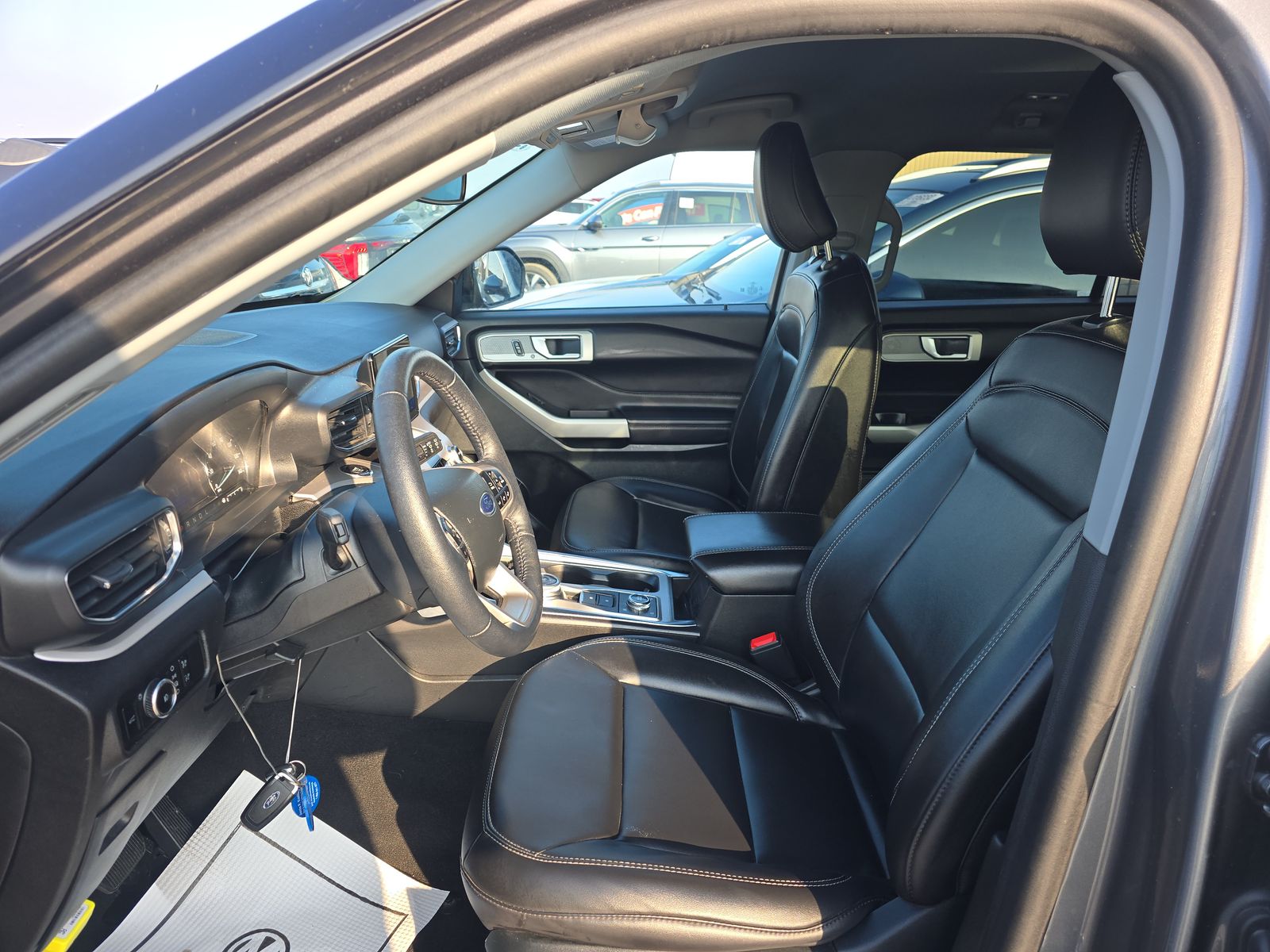 2023 Ford Explorer XLT AWD