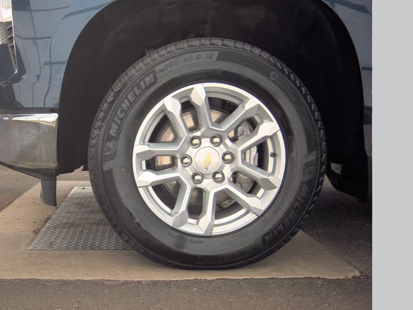 2023 Chevrolet Silverado 1500 LT AWD