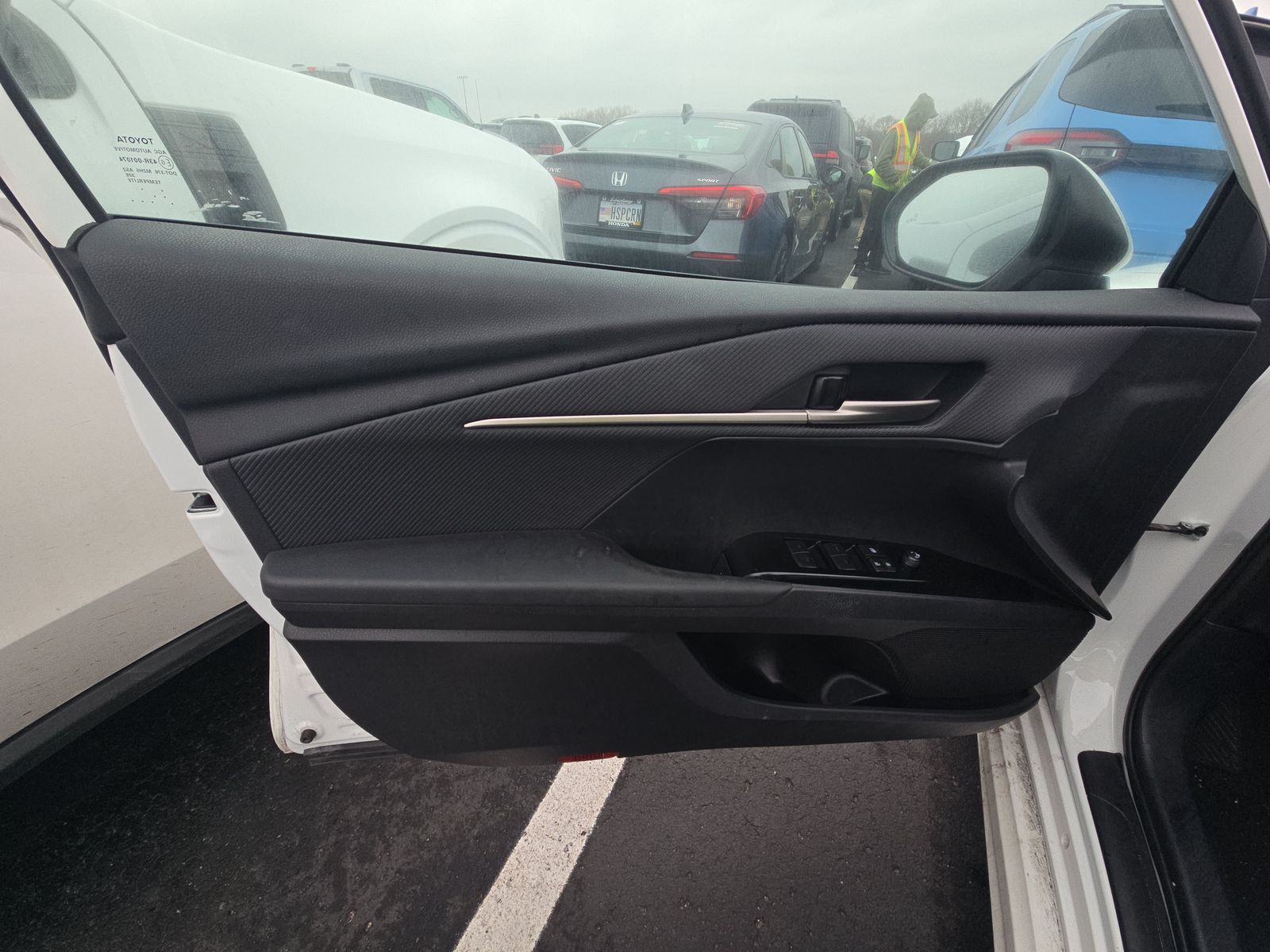 2025 Toyota Camry SE FWD