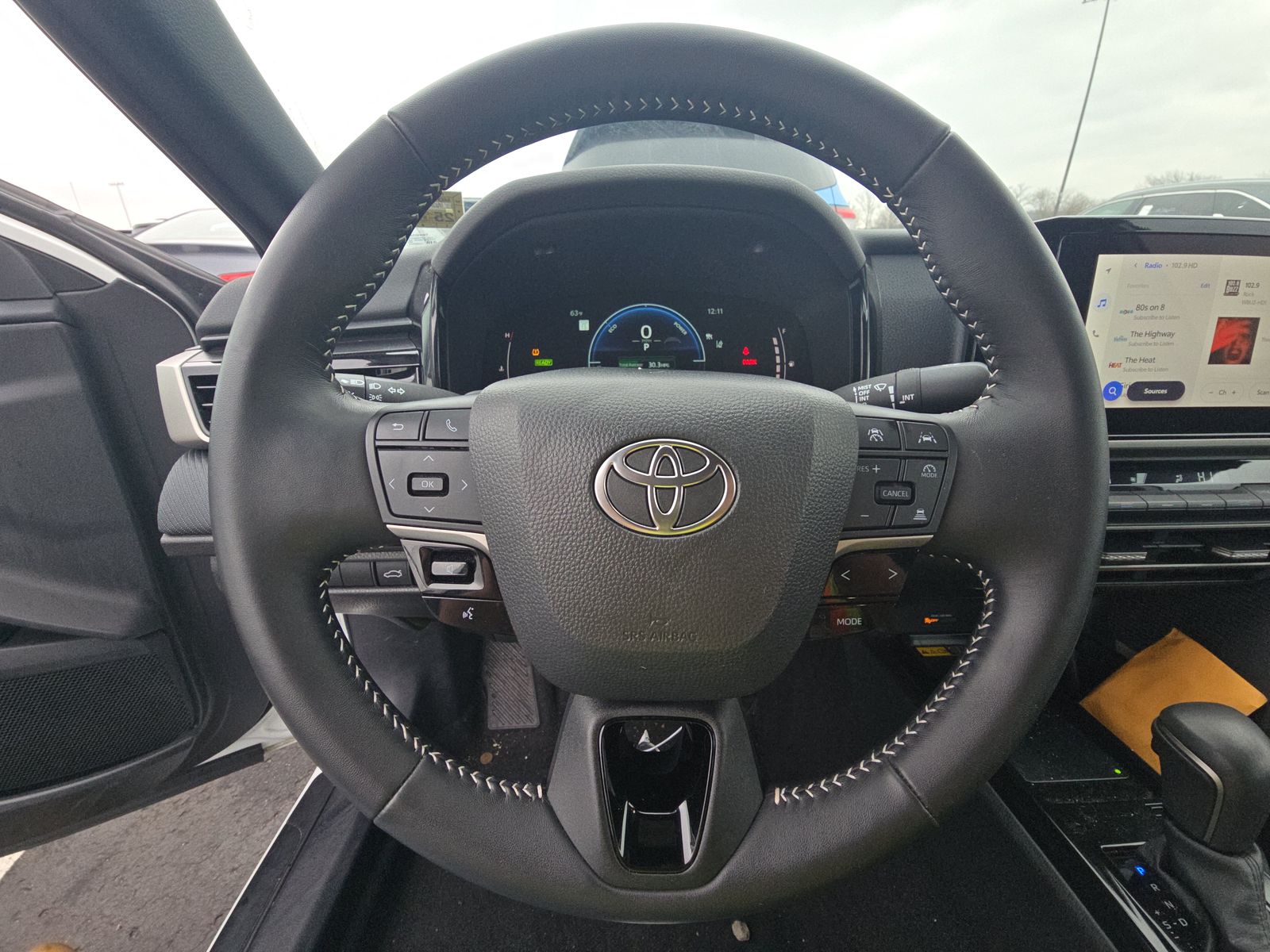 2025 Toyota Camry SE FWD