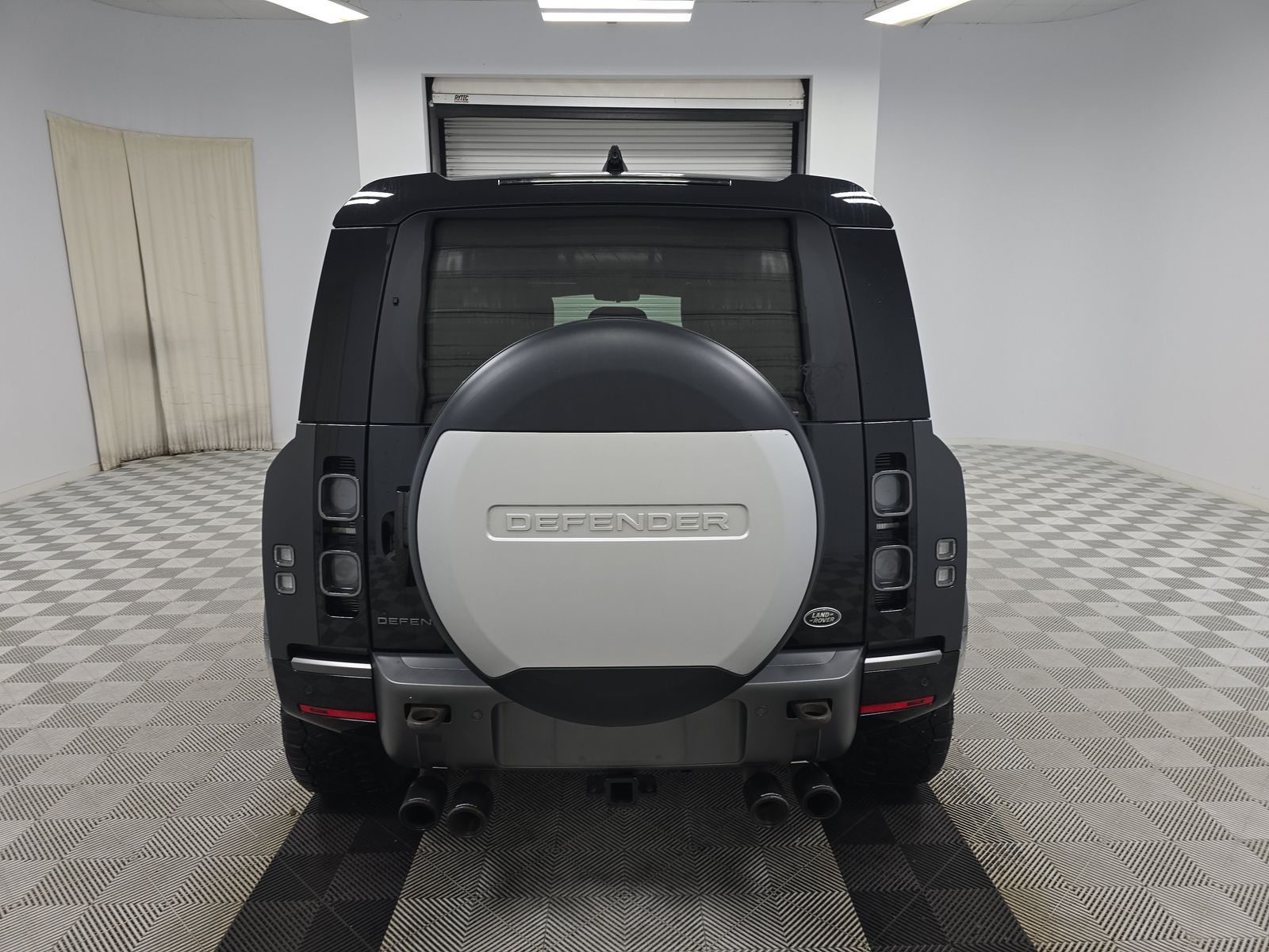 2023 Land Rover Defender 110 V8 AWD