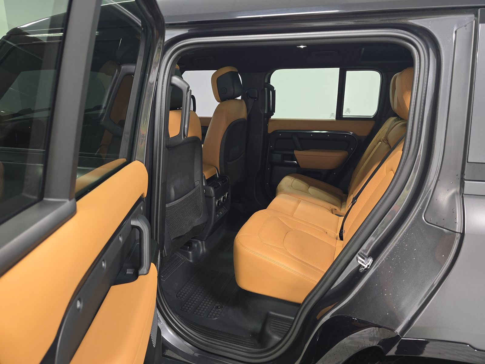 2023 Land Rover Defender 110 V8 AWD