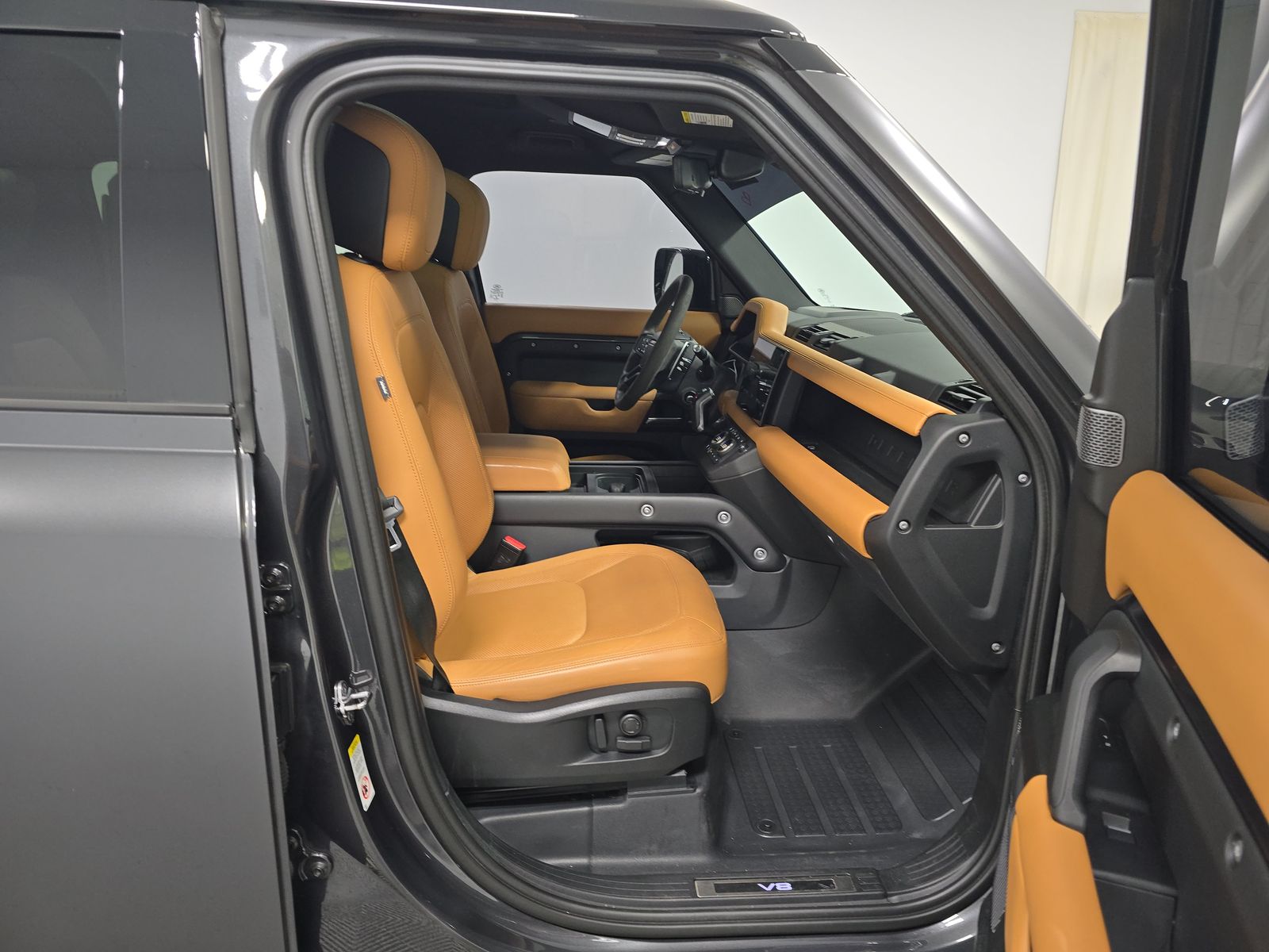 2023 Land Rover Defender 110 V8 AWD