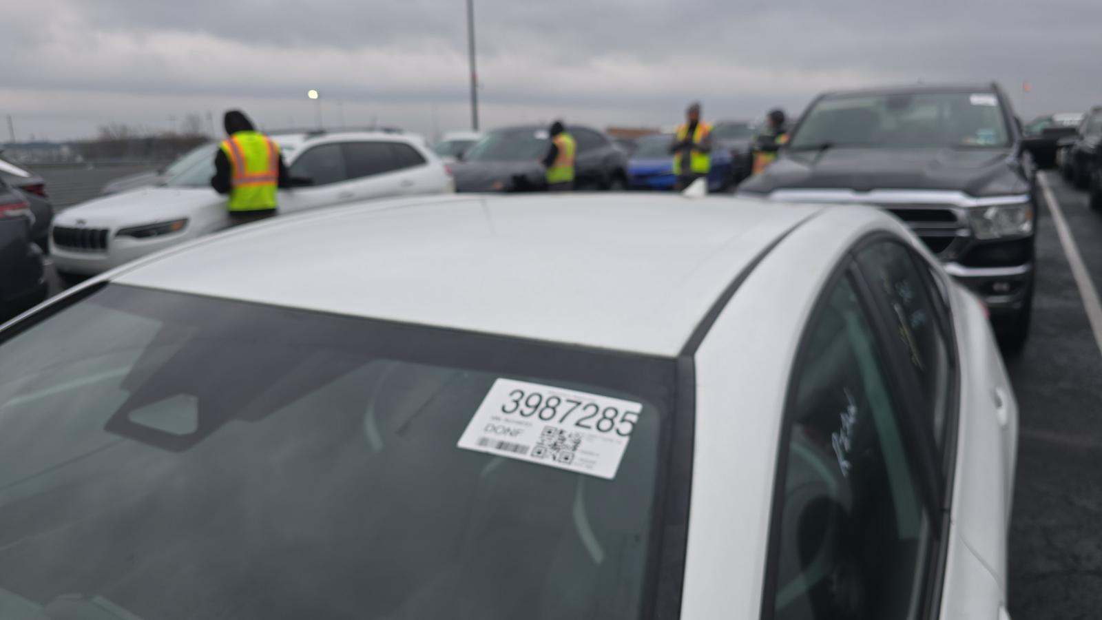 2025 Toyota Camry SE FWD