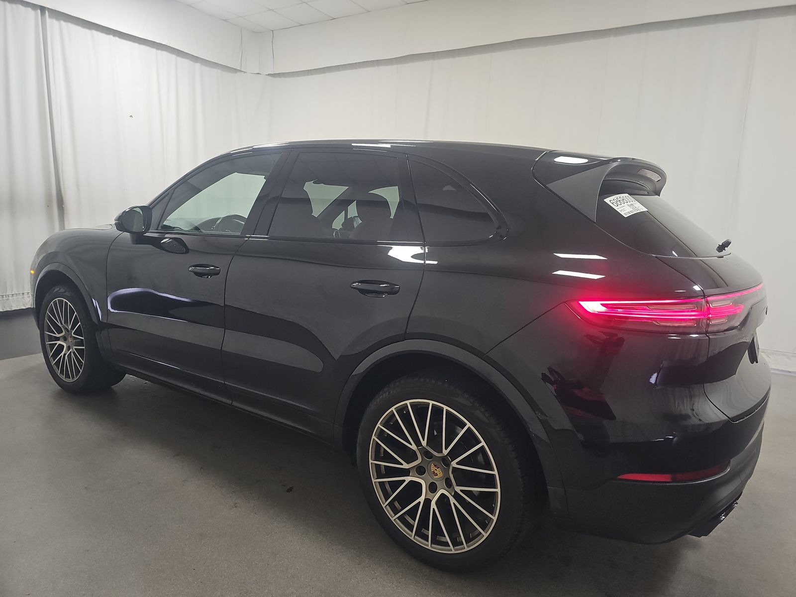 2023 Porsche Cayenne Platinum Edition AWD