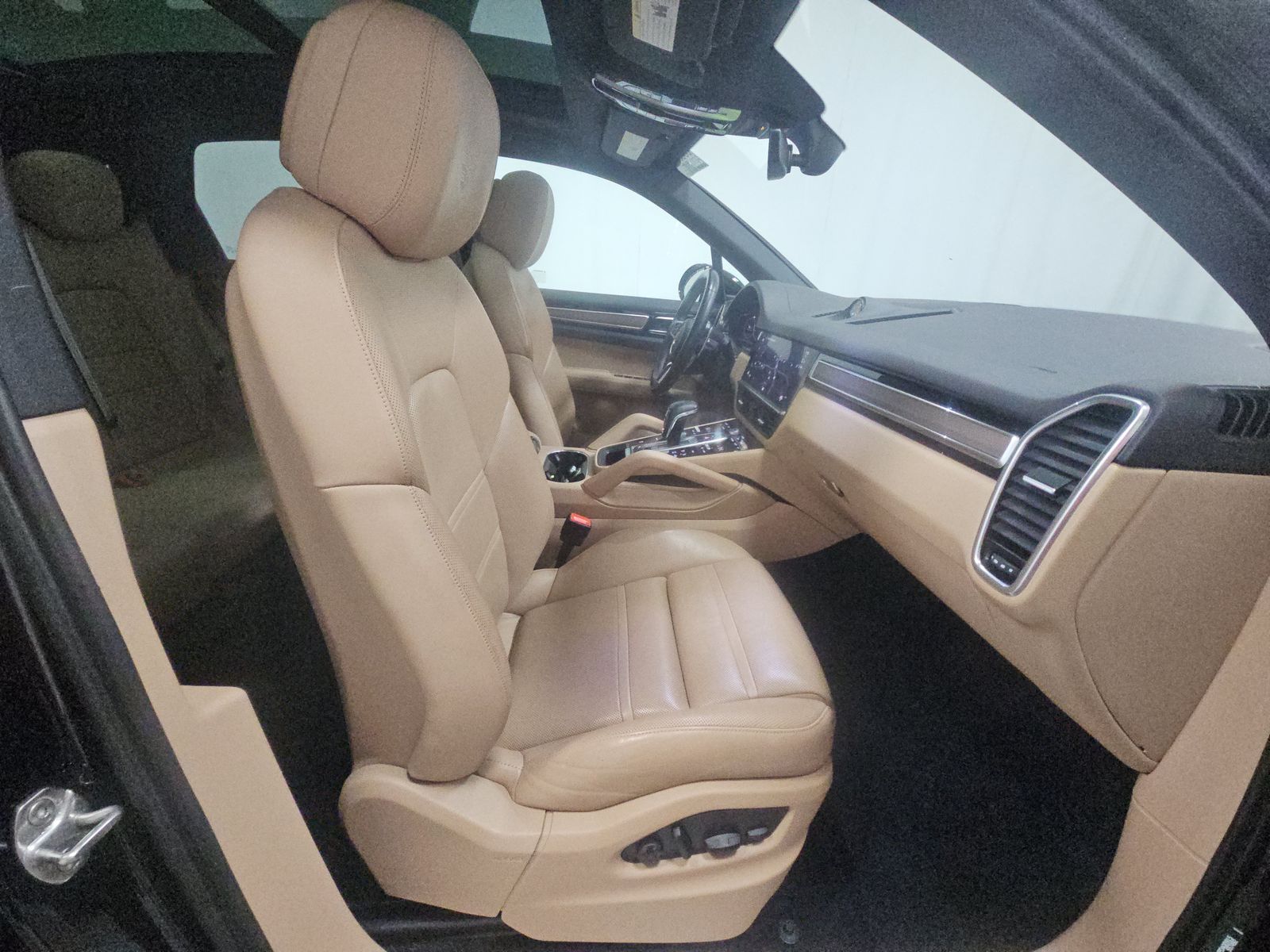 2023 Porsche Cayenne Platinum Edition AWD