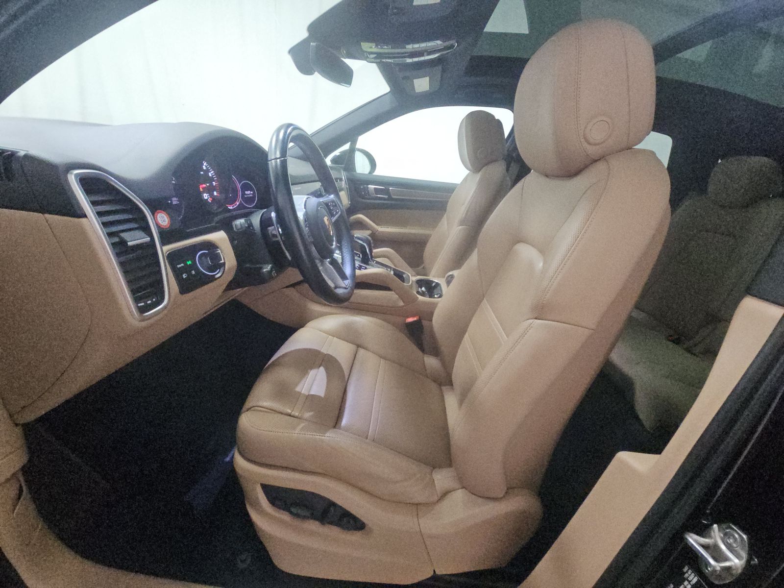 2023 Porsche Cayenne Platinum Edition AWD