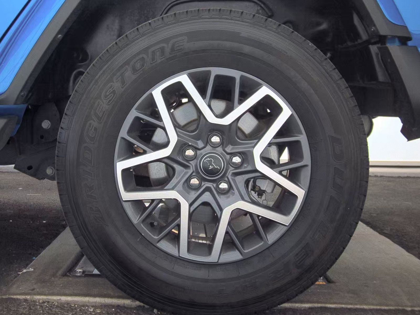 2024 Jeep Wrangler Sahara AWD