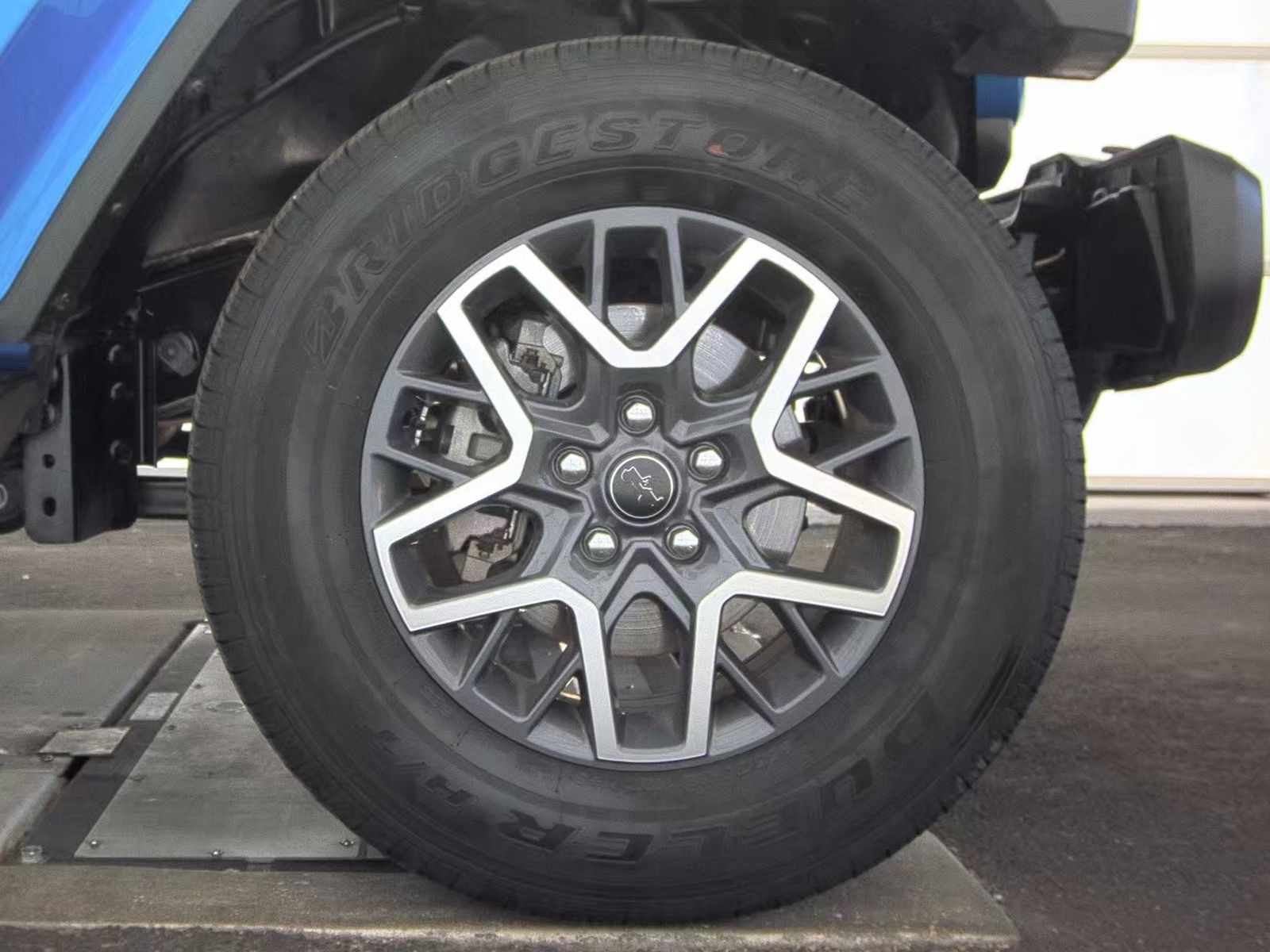 2024 Jeep Wrangler Sahara AWD