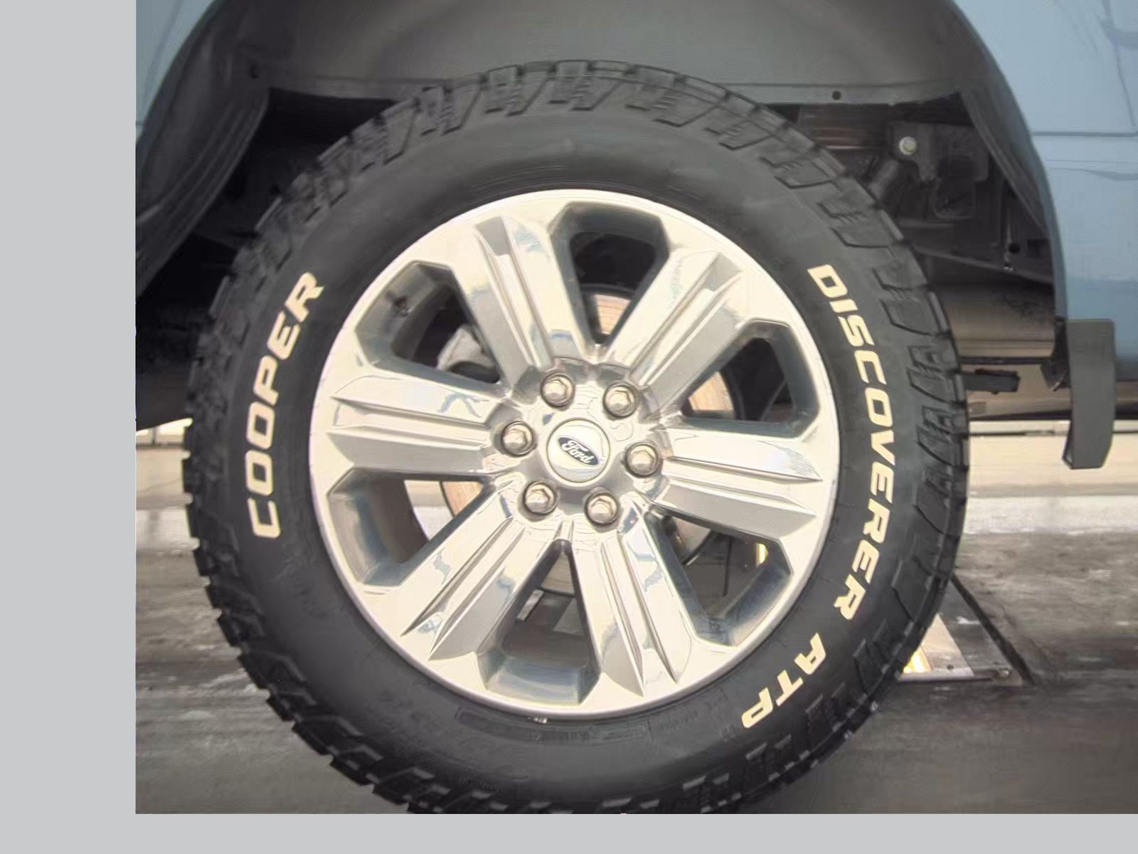 2023 Ford F-150 Lariat AWD