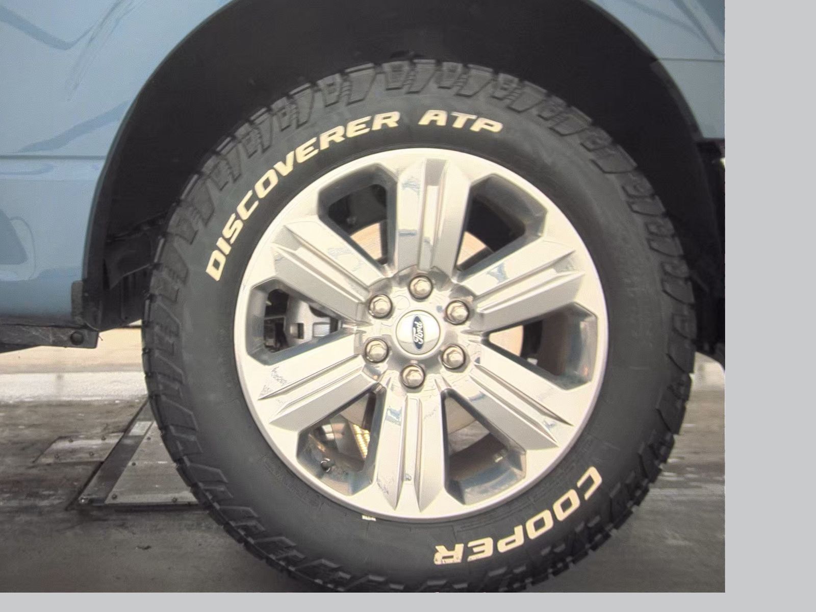 2023 Ford F-150 Lariat AWD