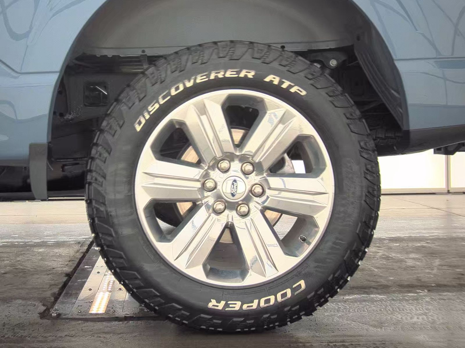 2023 Ford F-150 Lariat AWD