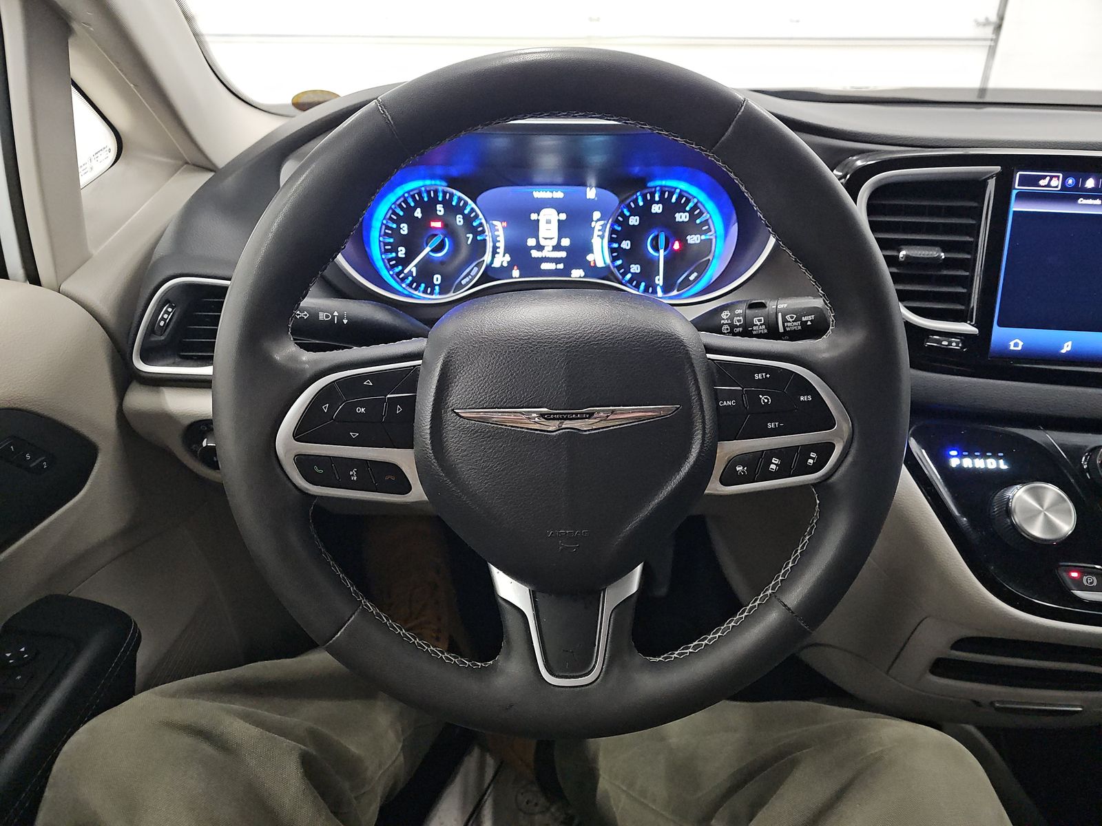2023 Chrysler Pacifica Touring L FWD