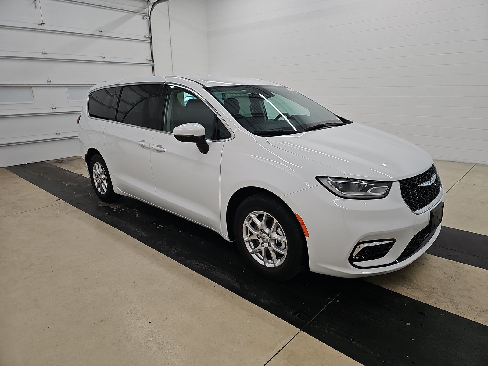 2023 Chrysler Pacifica Touring L FWD