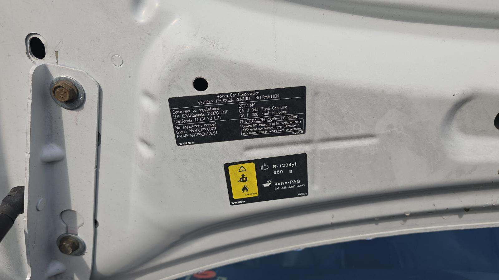 2022 Volvo XC60 B5 R-Design AWD