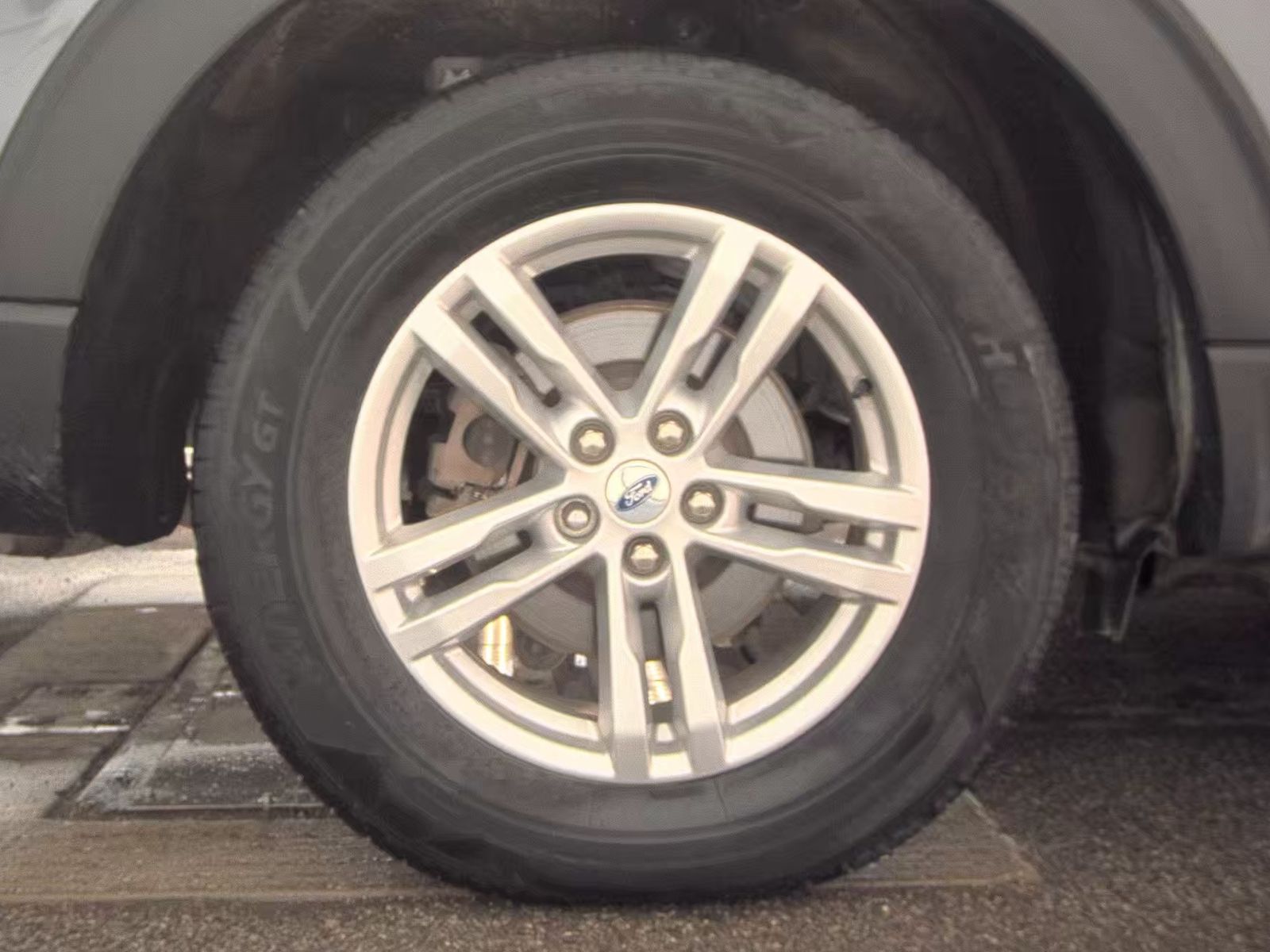 2023 Ford Explorer XLT AWD