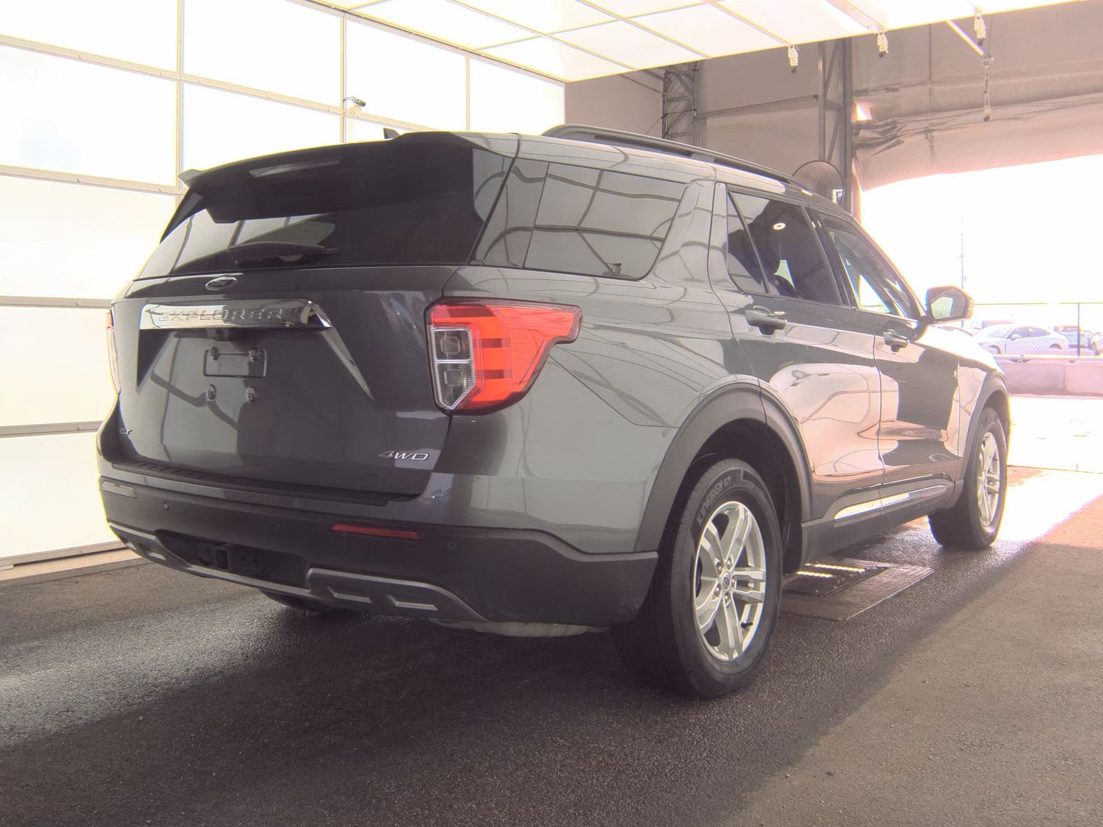 2023 Ford Explorer XLT AWD