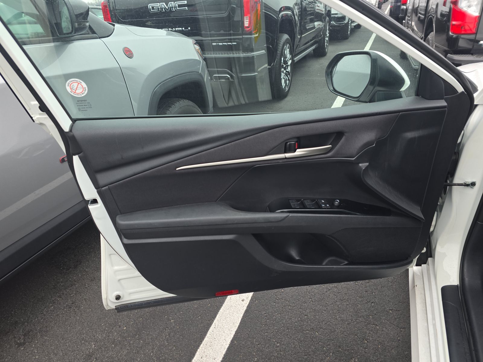 2025 Toyota Camry LE FWD