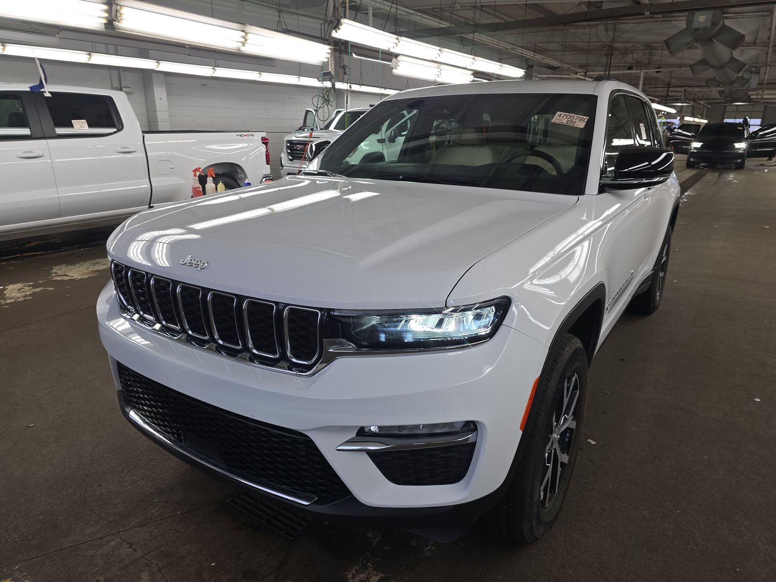 2025 Jeep Grand Cherokee Limited AWD