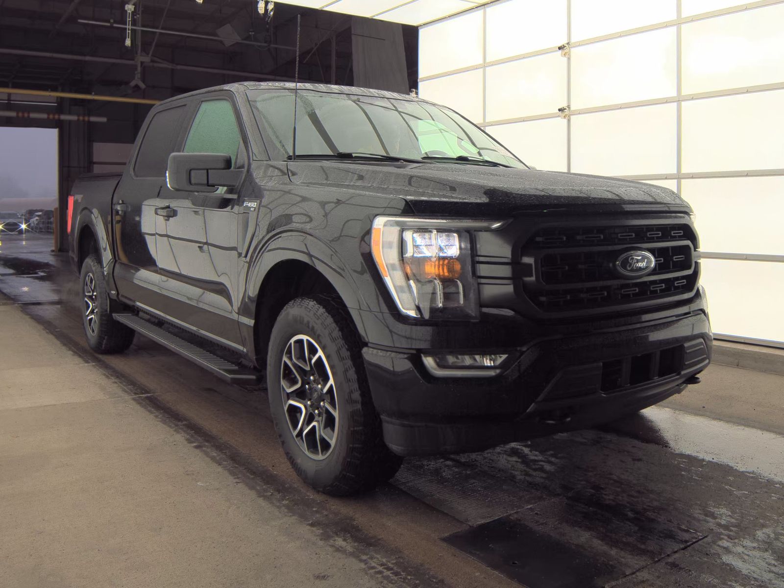 2023 Ford F-150 XLT AWD