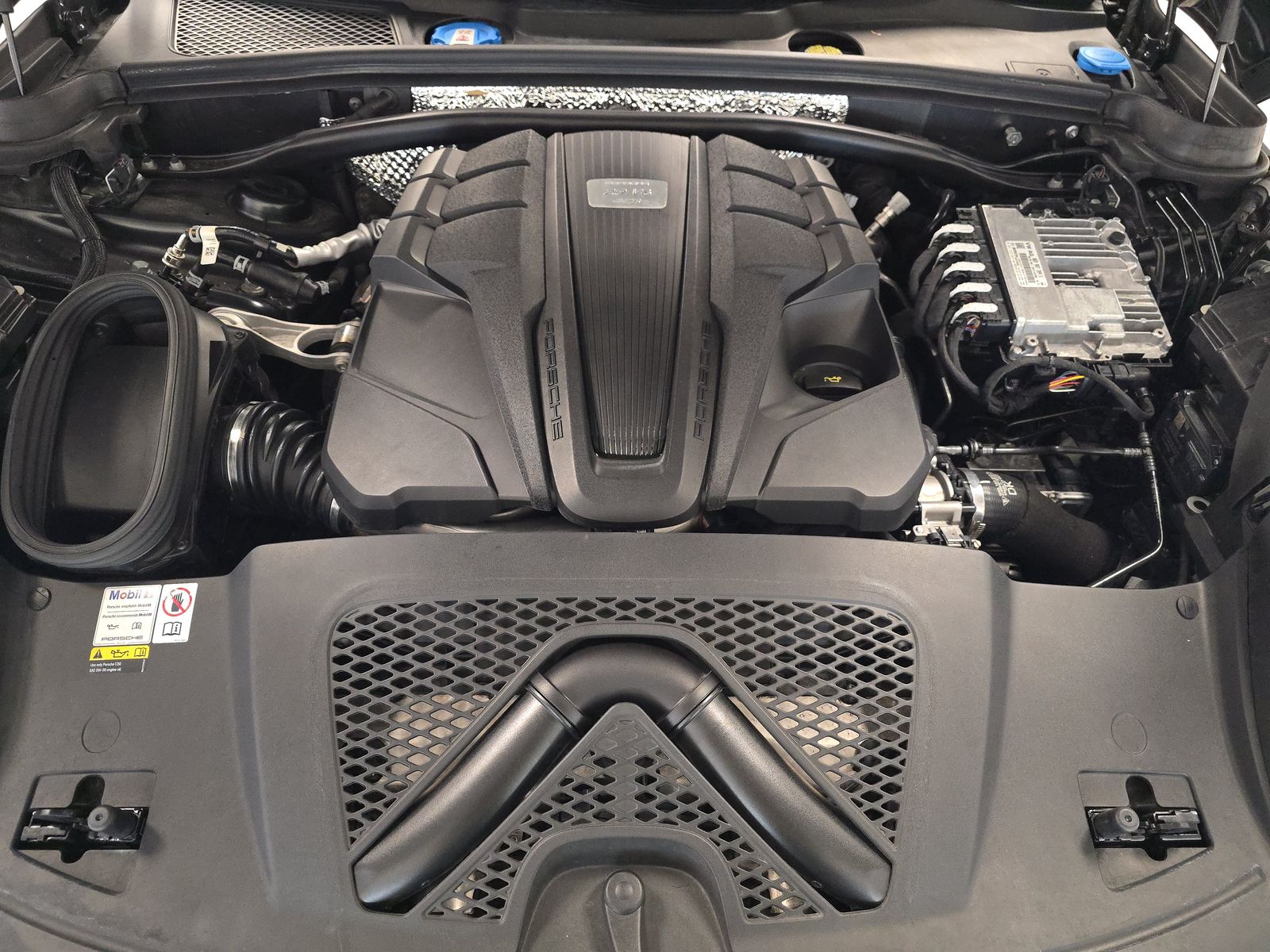 2023 Porsche Macan GTS AWD