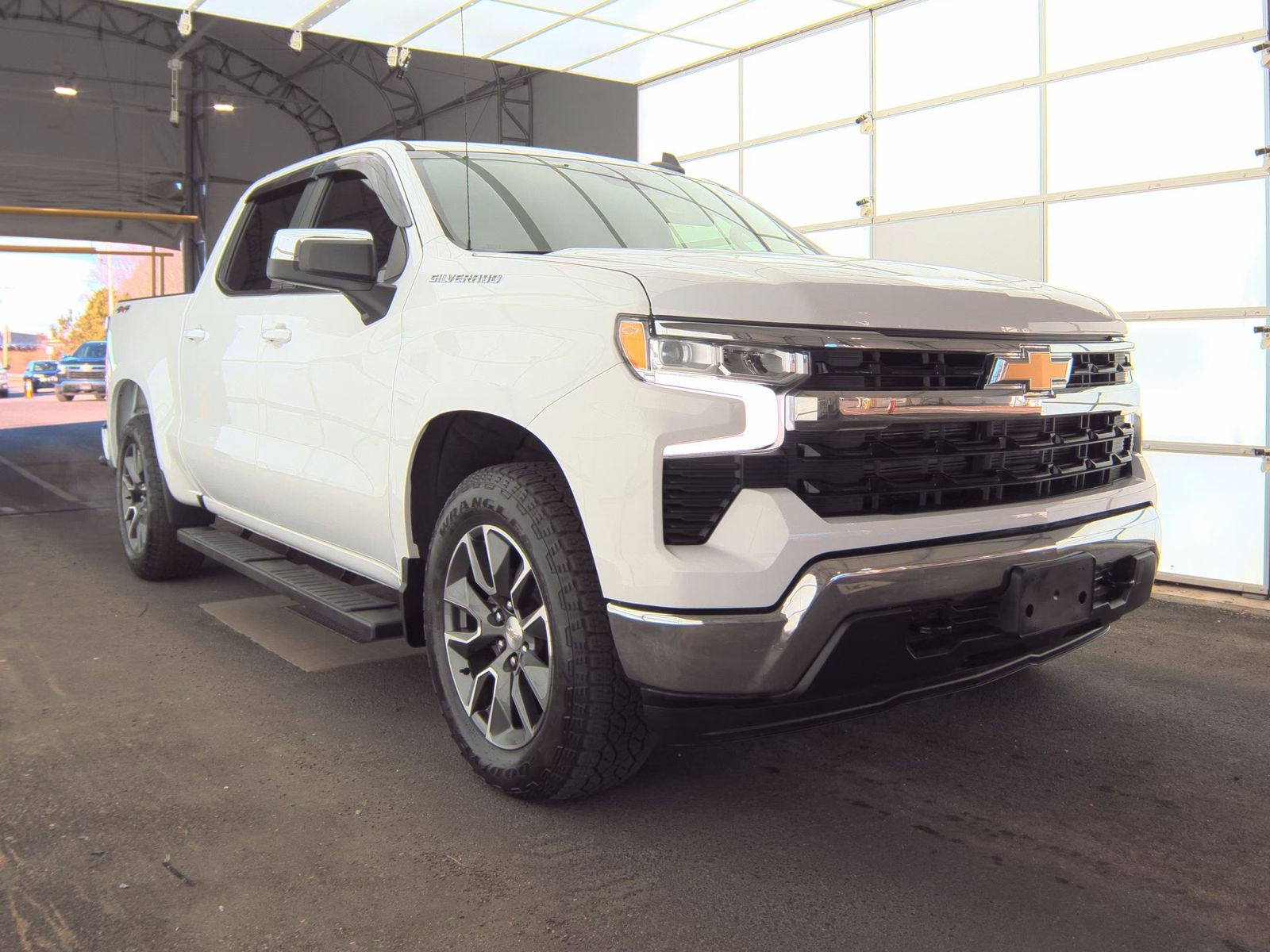 2023 Chevrolet Silverado 1500 LT AWD