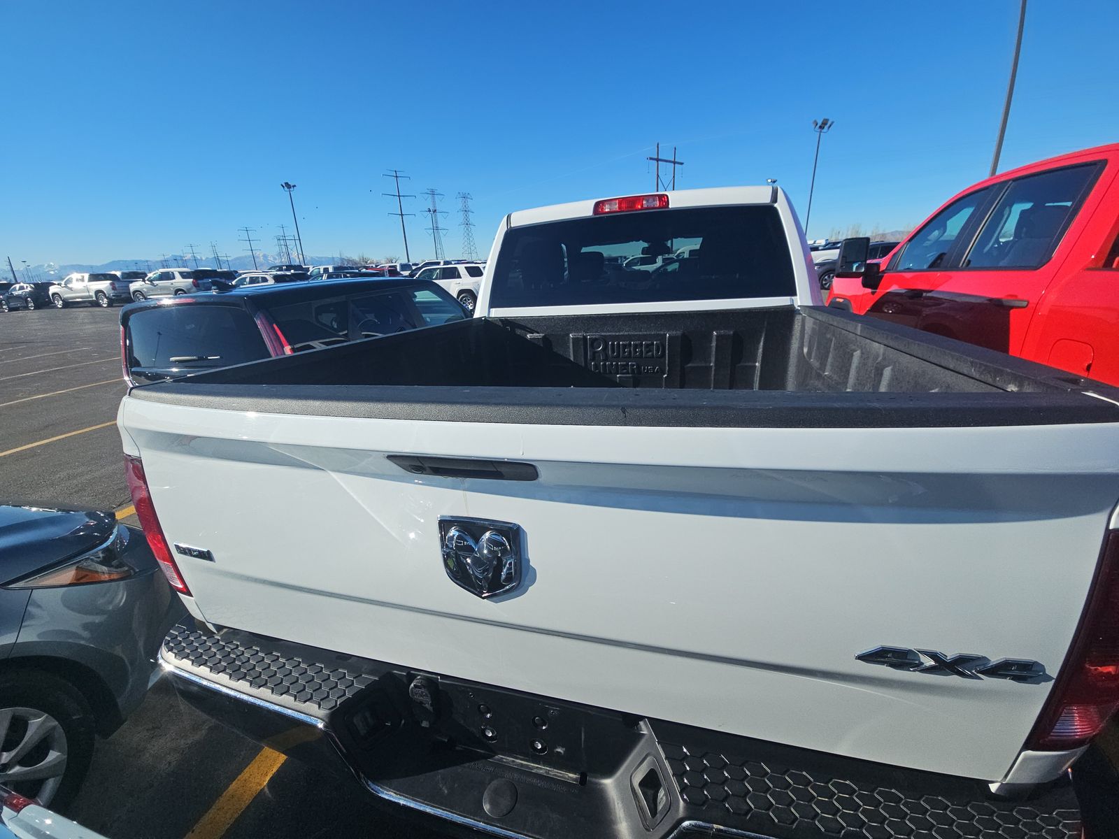 2023 DODGE RAM 1500 SLT GAS WHITE SHORT BED SINGLE - Image 5