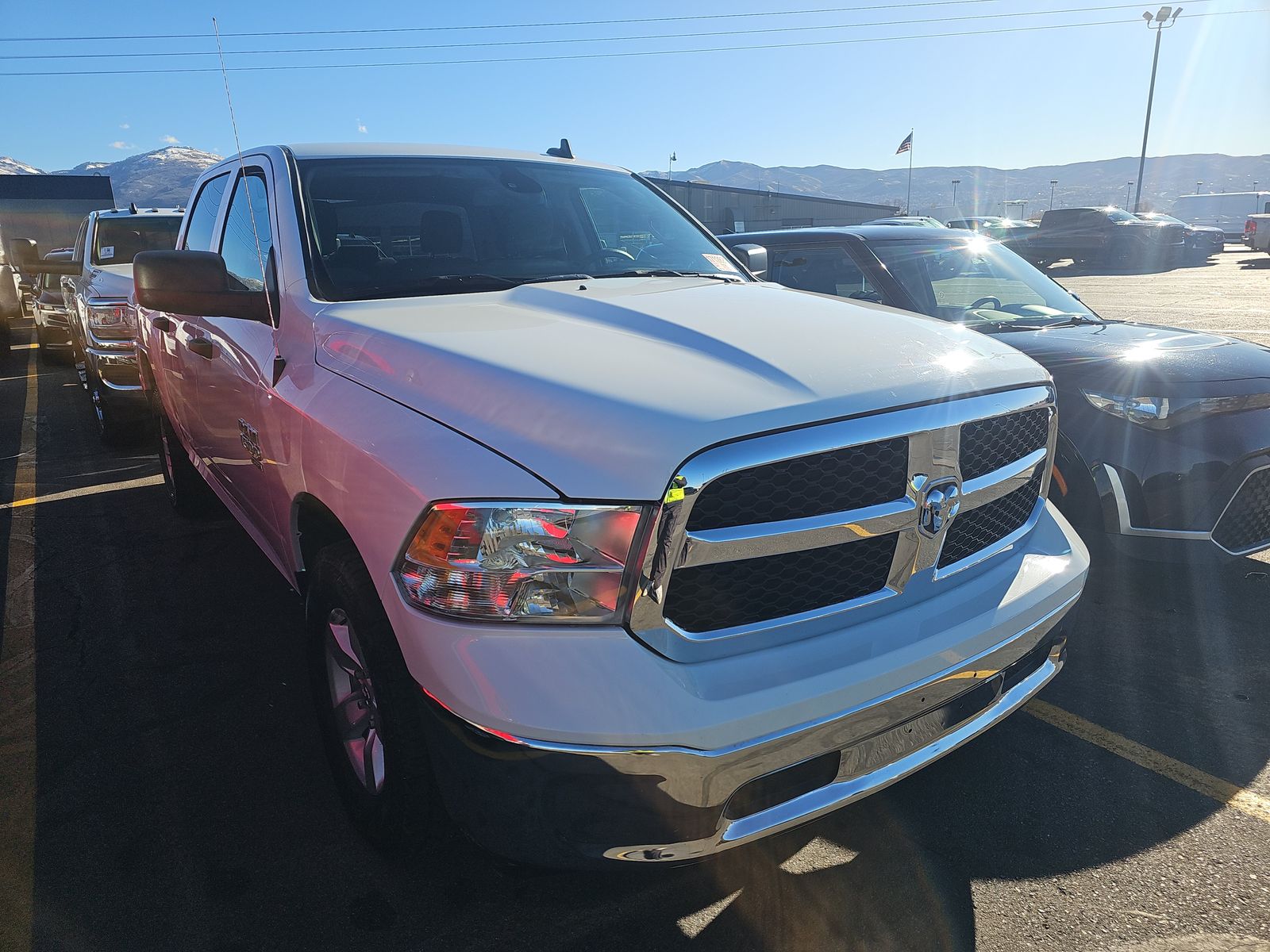 2023 DODGE RAM 1500 SLT GAS WHITE SHORT BED SINGLE - Image 3
