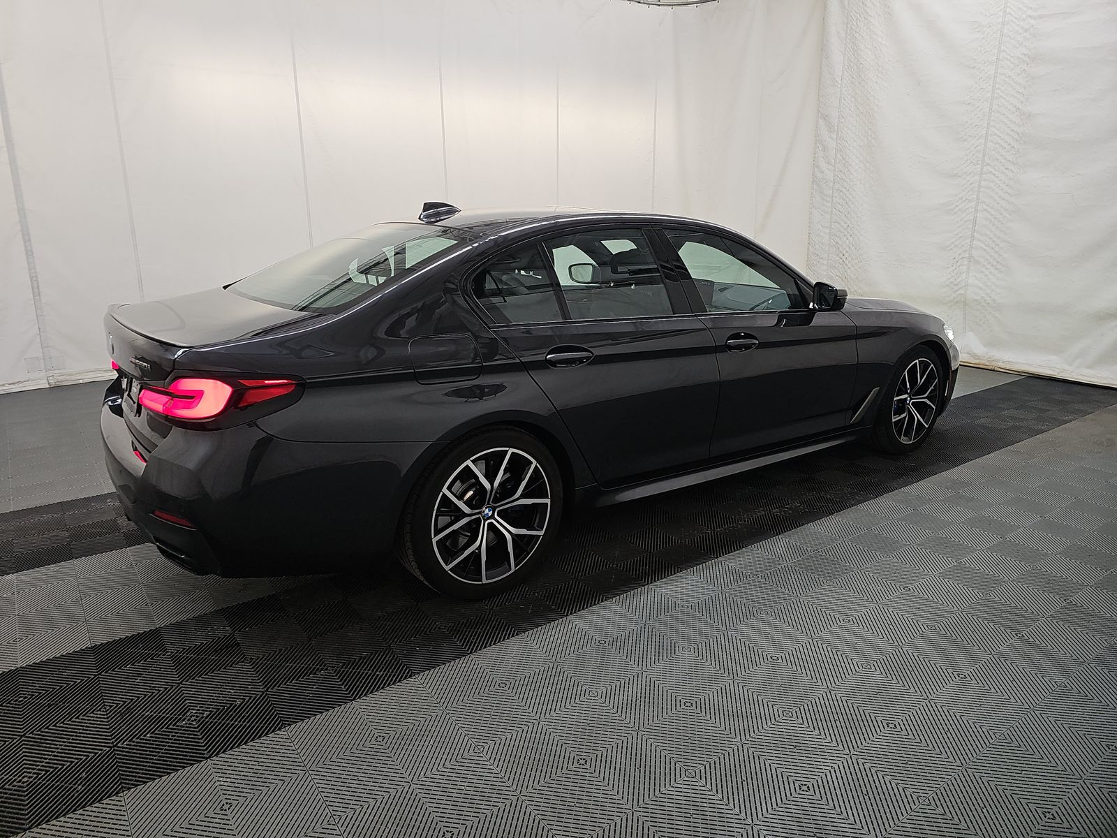 2023 BMW 5 Series M550i xDrive AWD