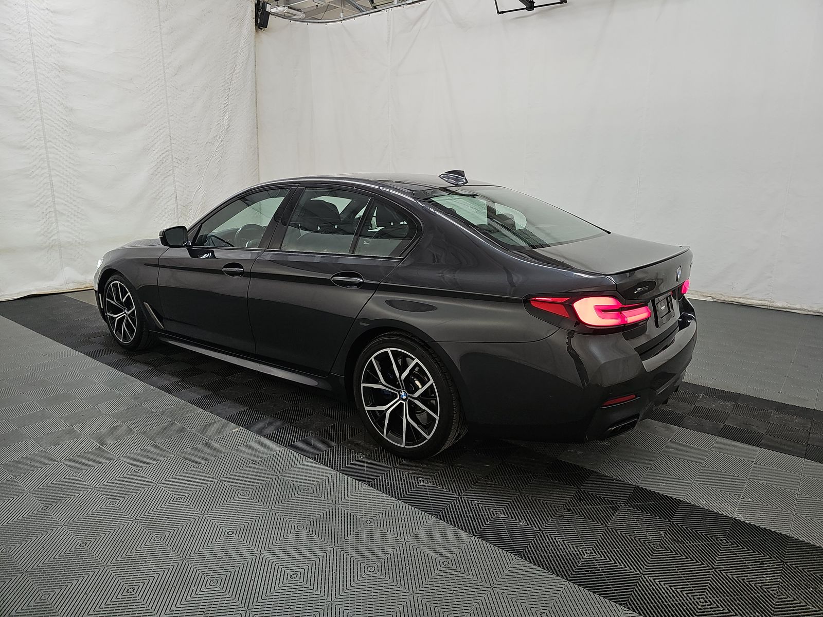 2023 BMW 5 Series M550i xDrive AWD